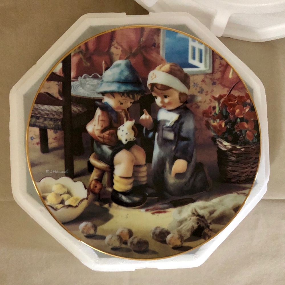 M.J. Hummel “Tender Loving Care” Collectible Plate - Picture 4 of 8